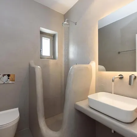 Aegean Gem With Private Pool In Paros Mármara