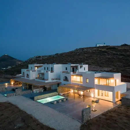 Aegean Gem With Private Pool In Paros Vila