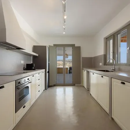Aegean Gem With Private Pool In Paros Vila Mármara