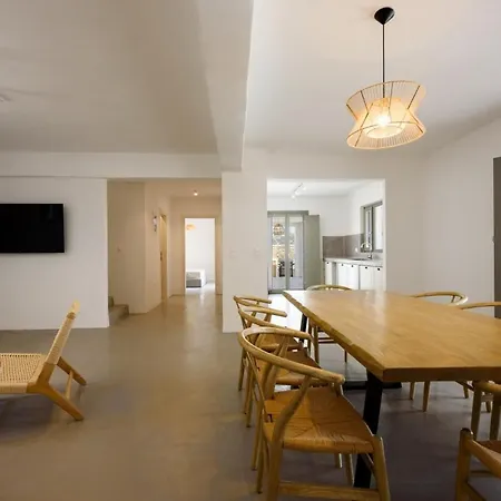 Aegean Gem With Private Pool In Paros Vila